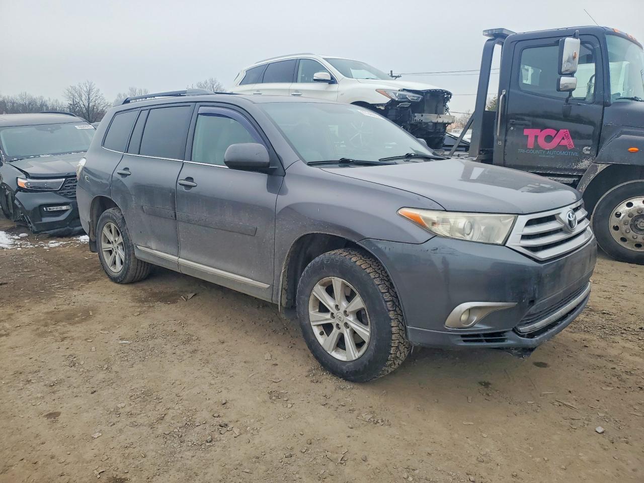 2011 TOYOTA HIGHLANDER