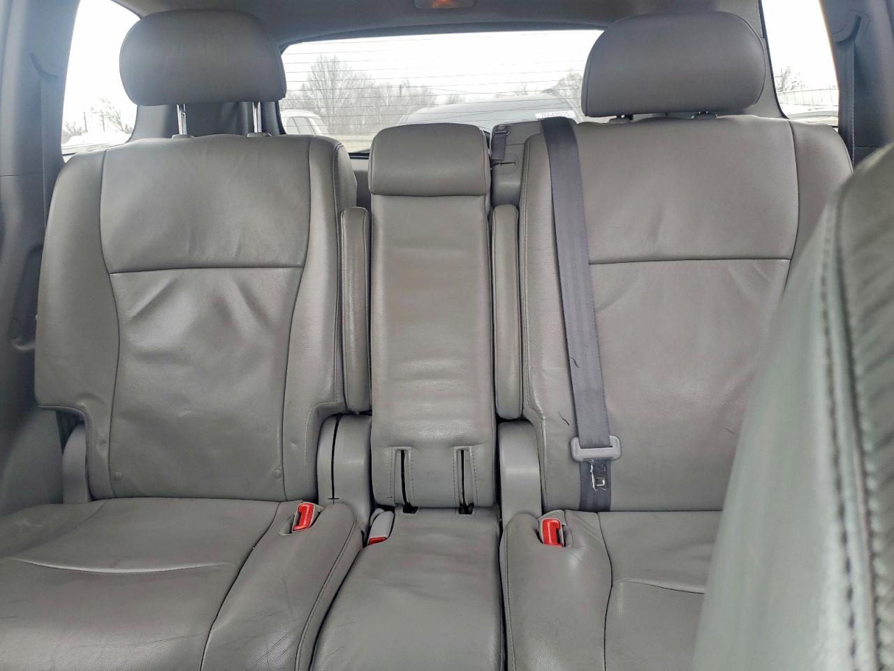 2011 TOYOTA HIGHLANDER
