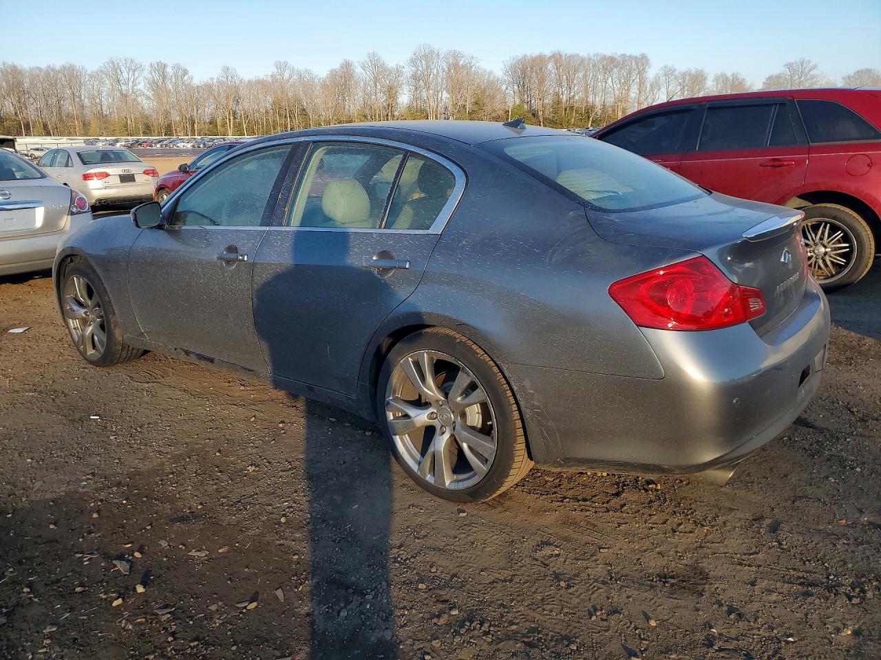 2013 INFINITI G37