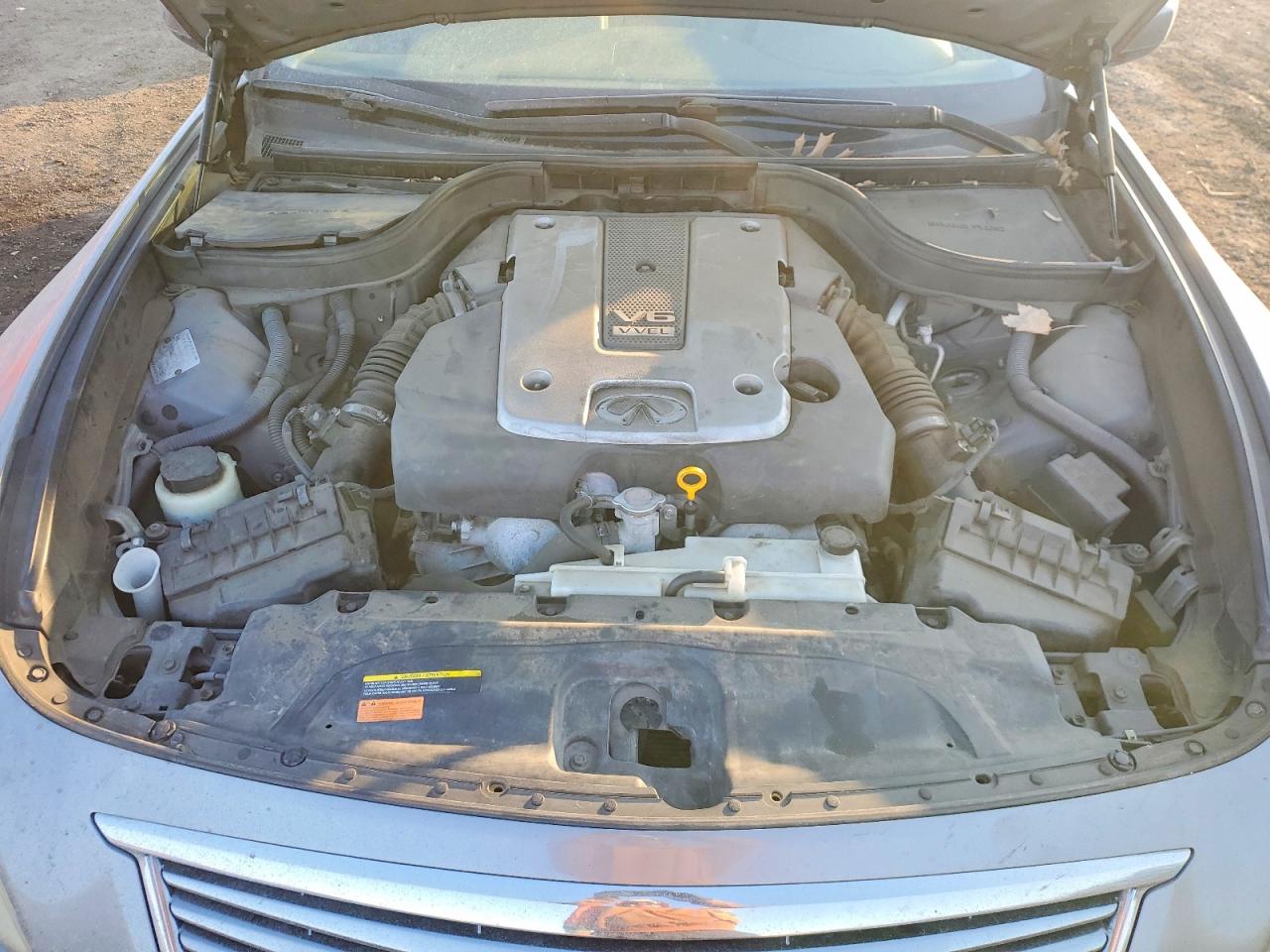 2013 INFINITI G37