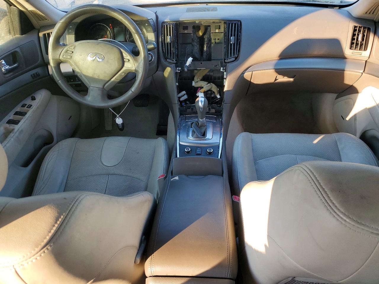 2013 INFINITI G37