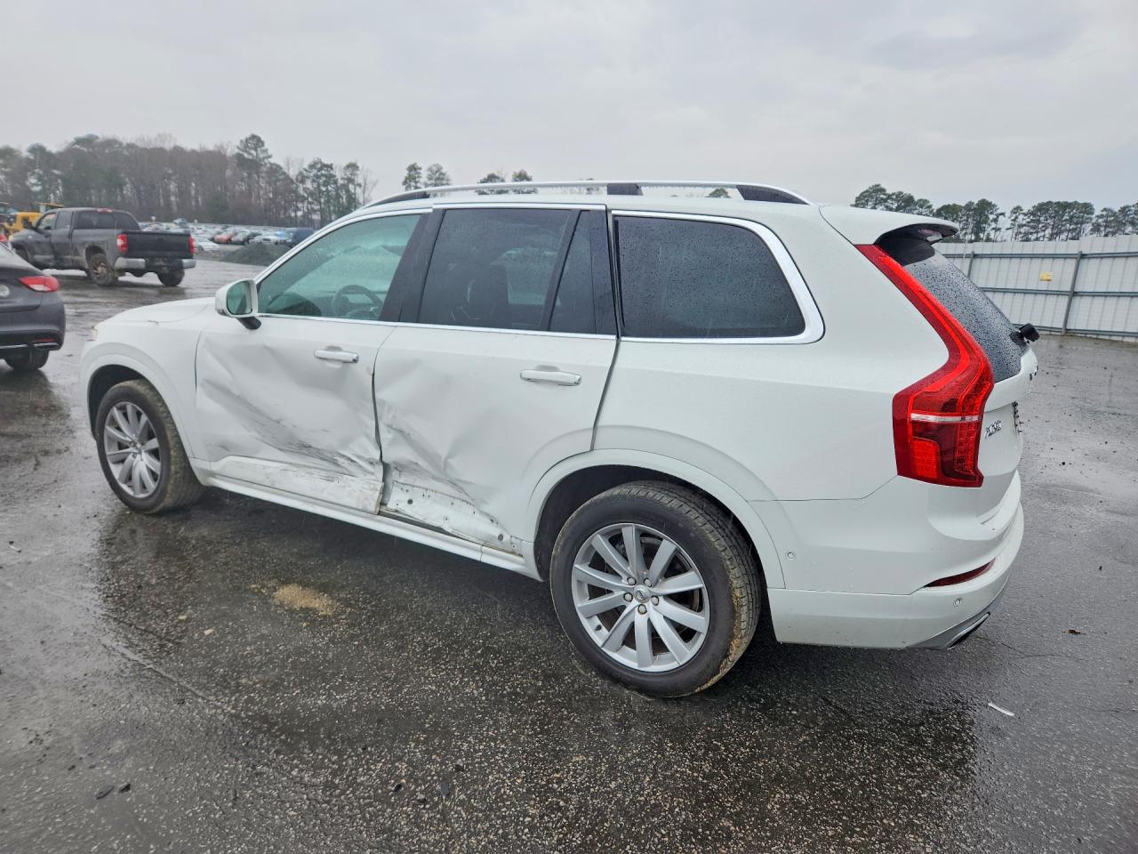 2019 VOLVO XC90