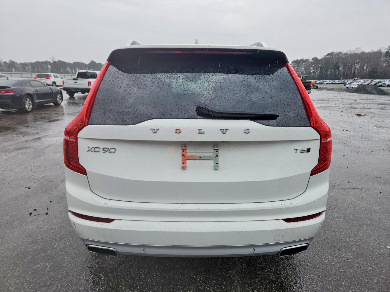 2019 VOLVO XC90