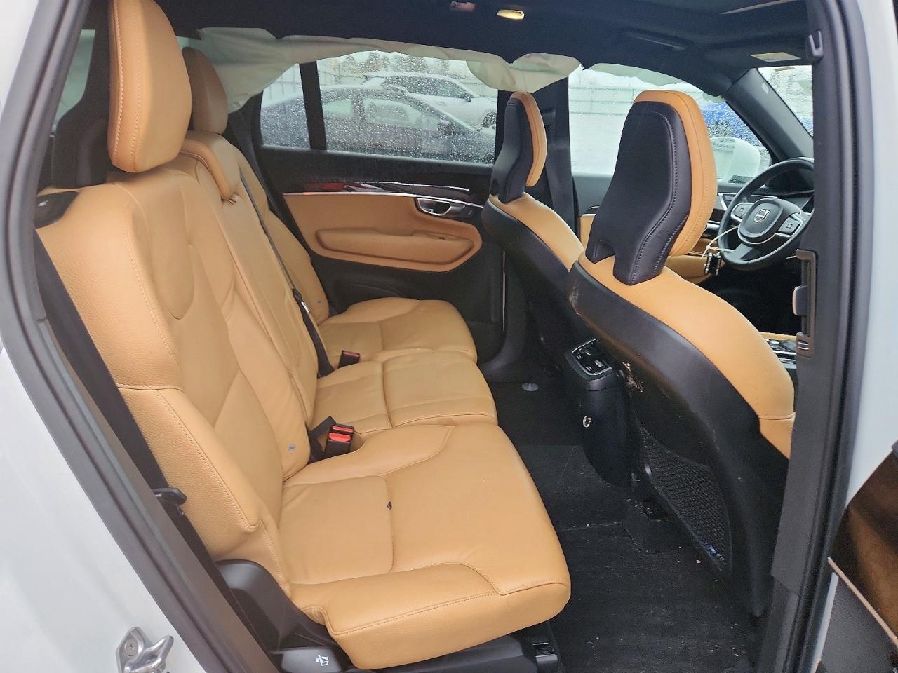 2019 VOLVO XC90