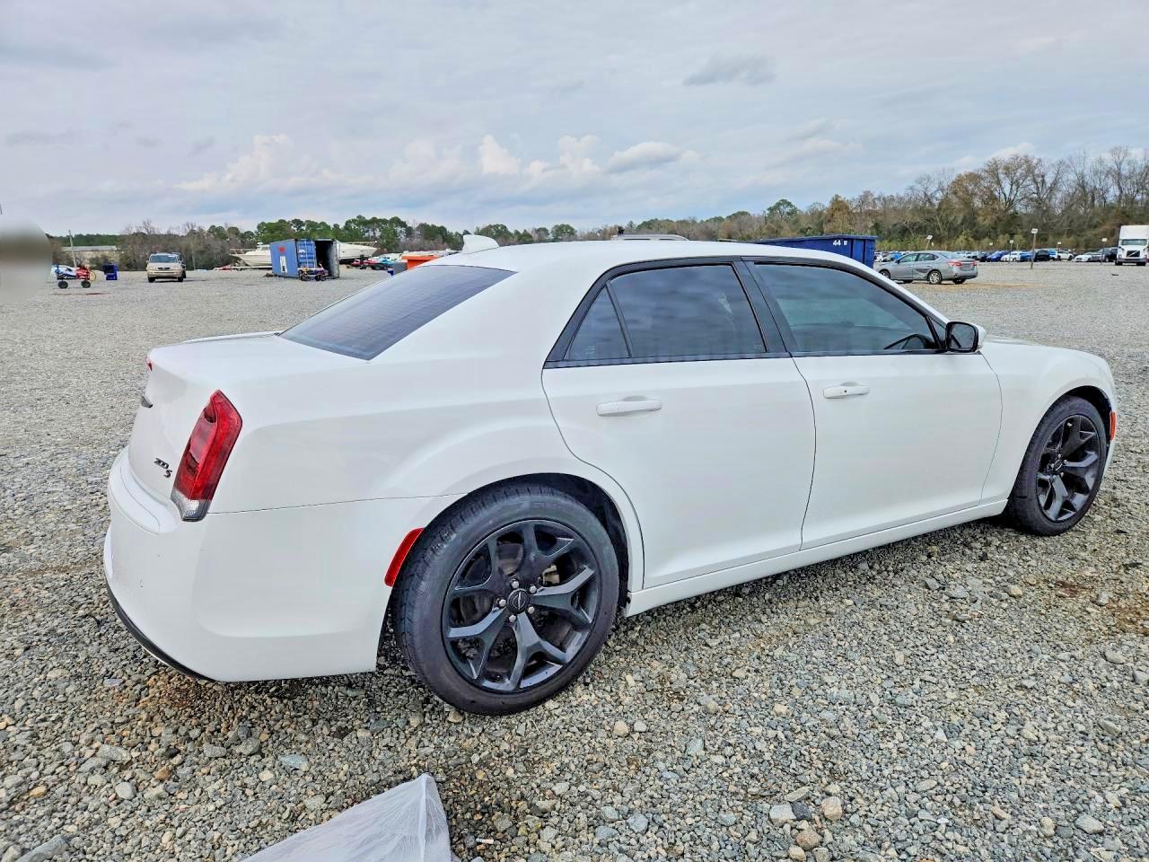 2021 CHRYSLER 300