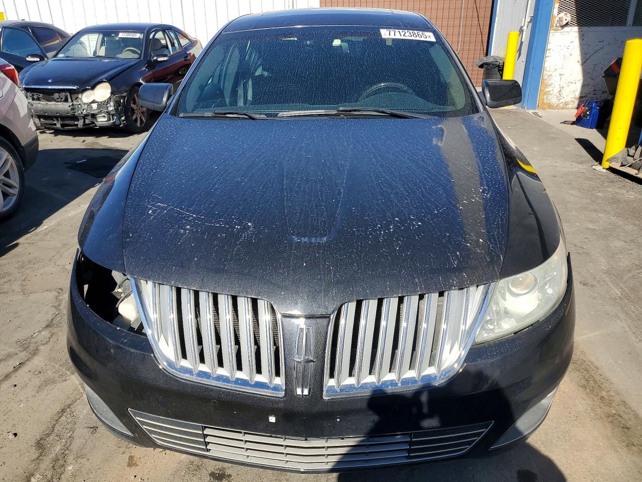 2011 LINCOLN MKS