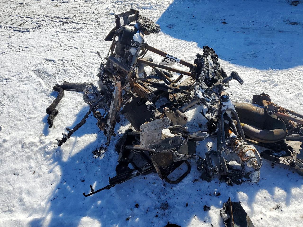 2000 ARCC SNOWMOBILE