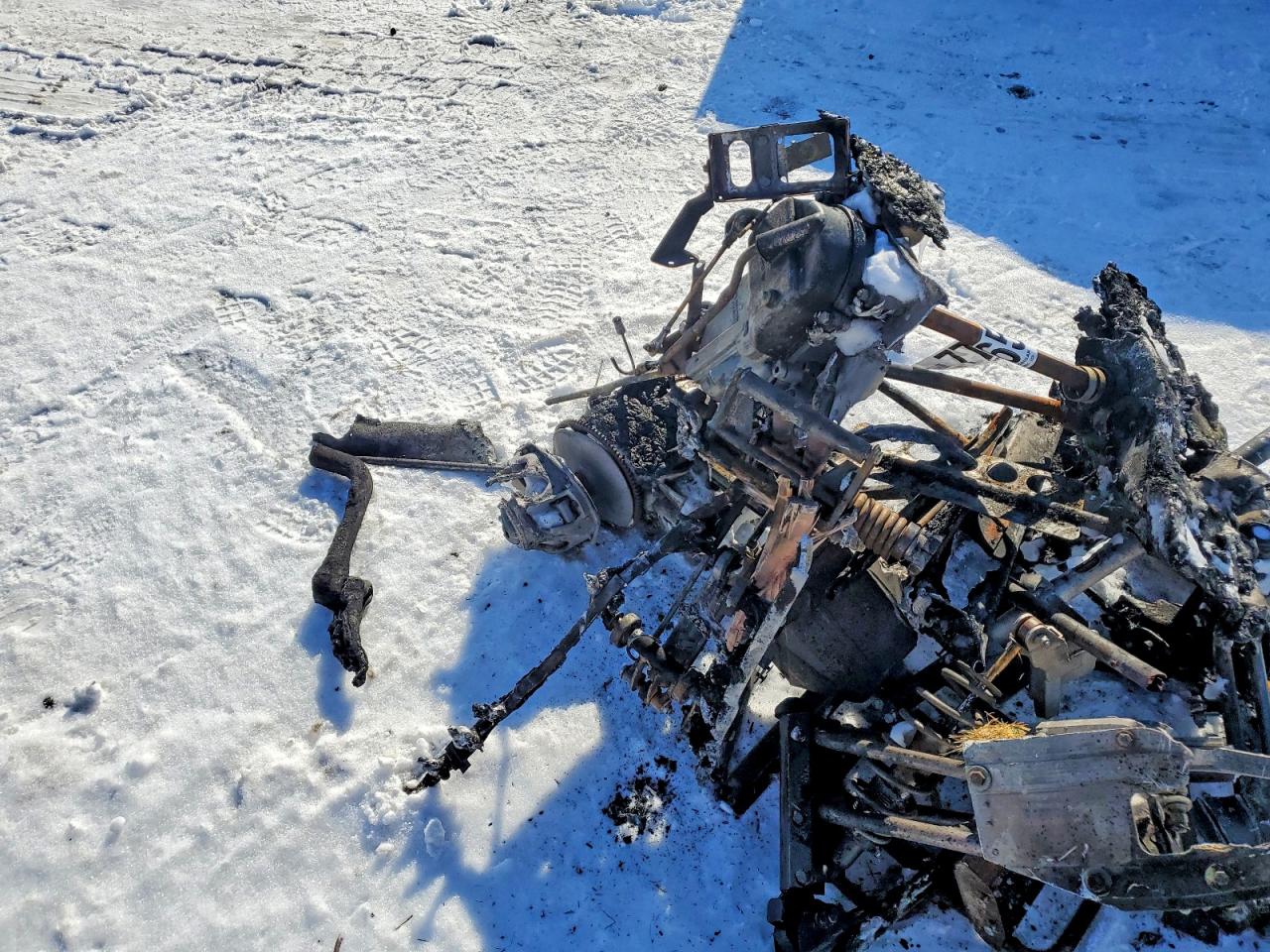 2000 ARCC SNOWMOBILE