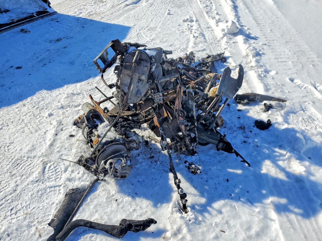 2000 ARCC SNOWMOBILE