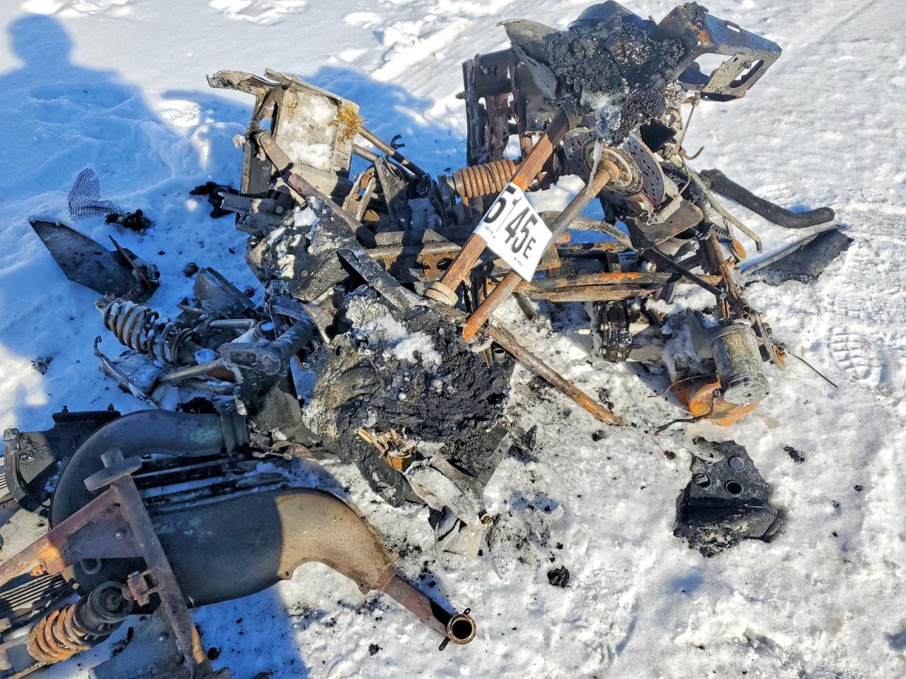 2000 ARCC SNOWMOBILE