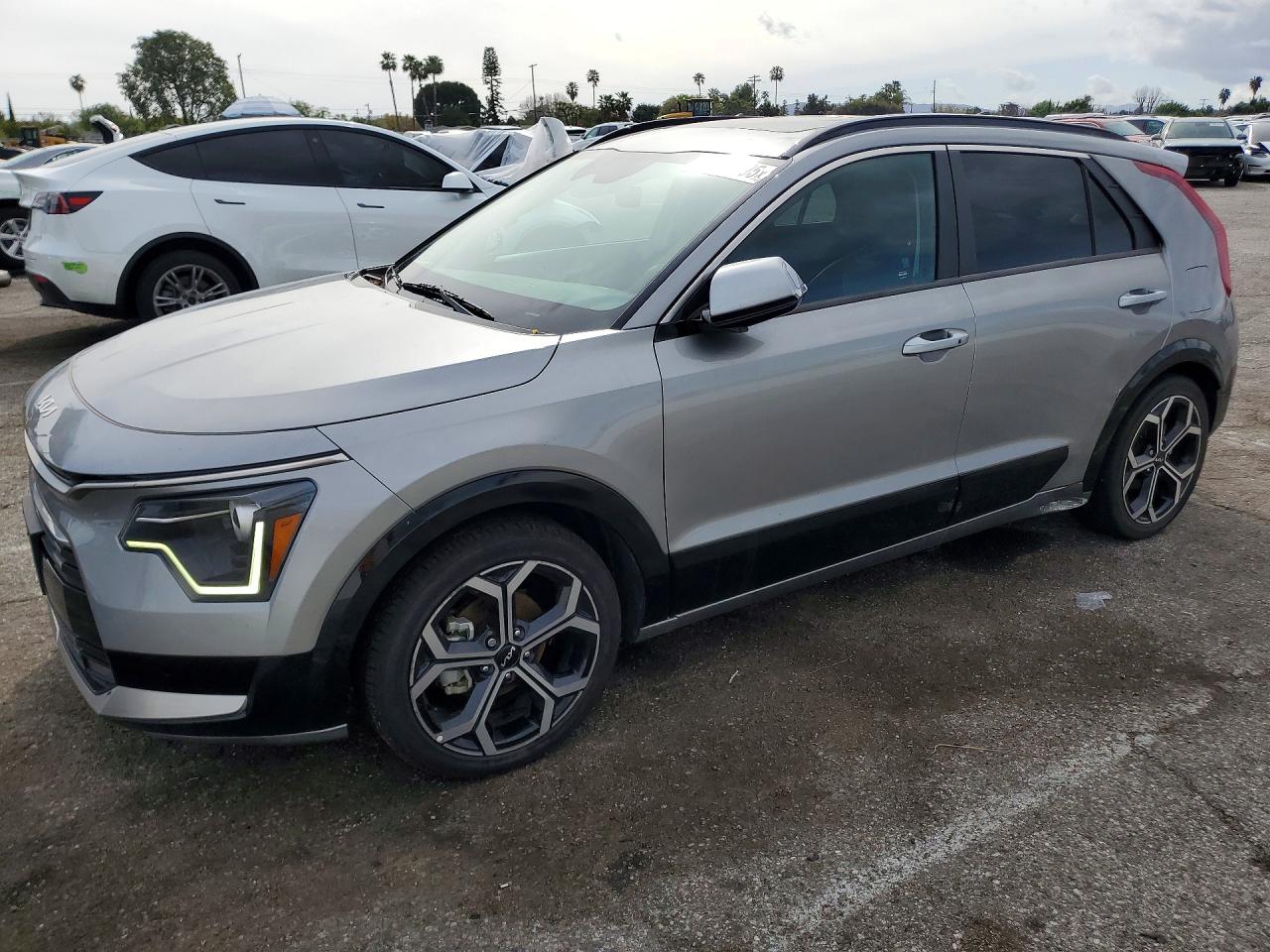 2023 KIA NIRO