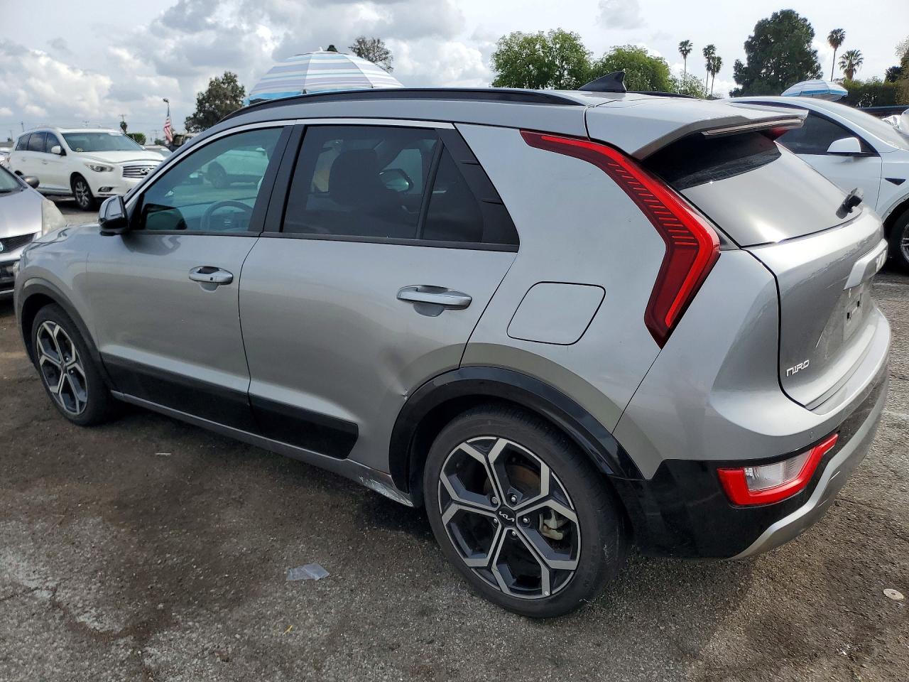 2023 KIA NIRO