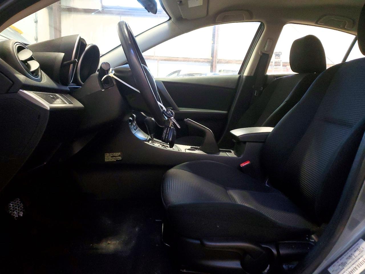 2013 MAZDA 3
