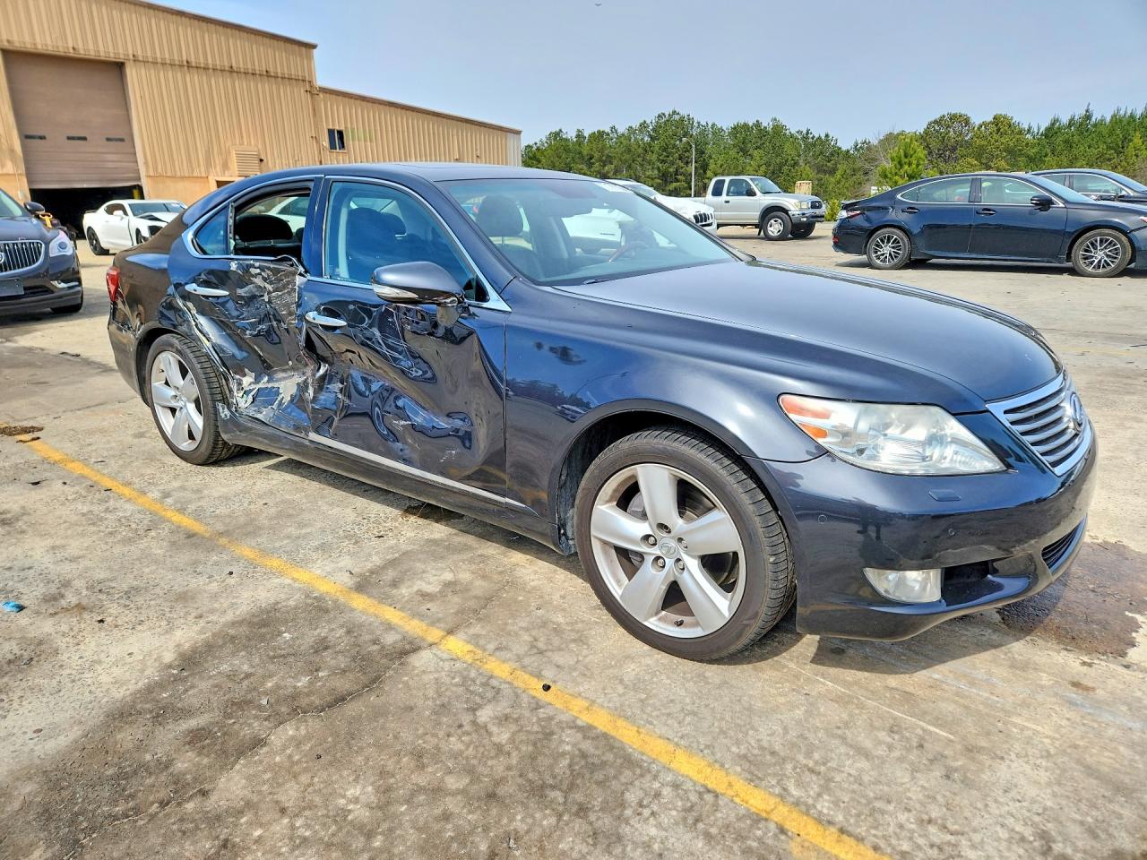 2010 LEXUS LS460