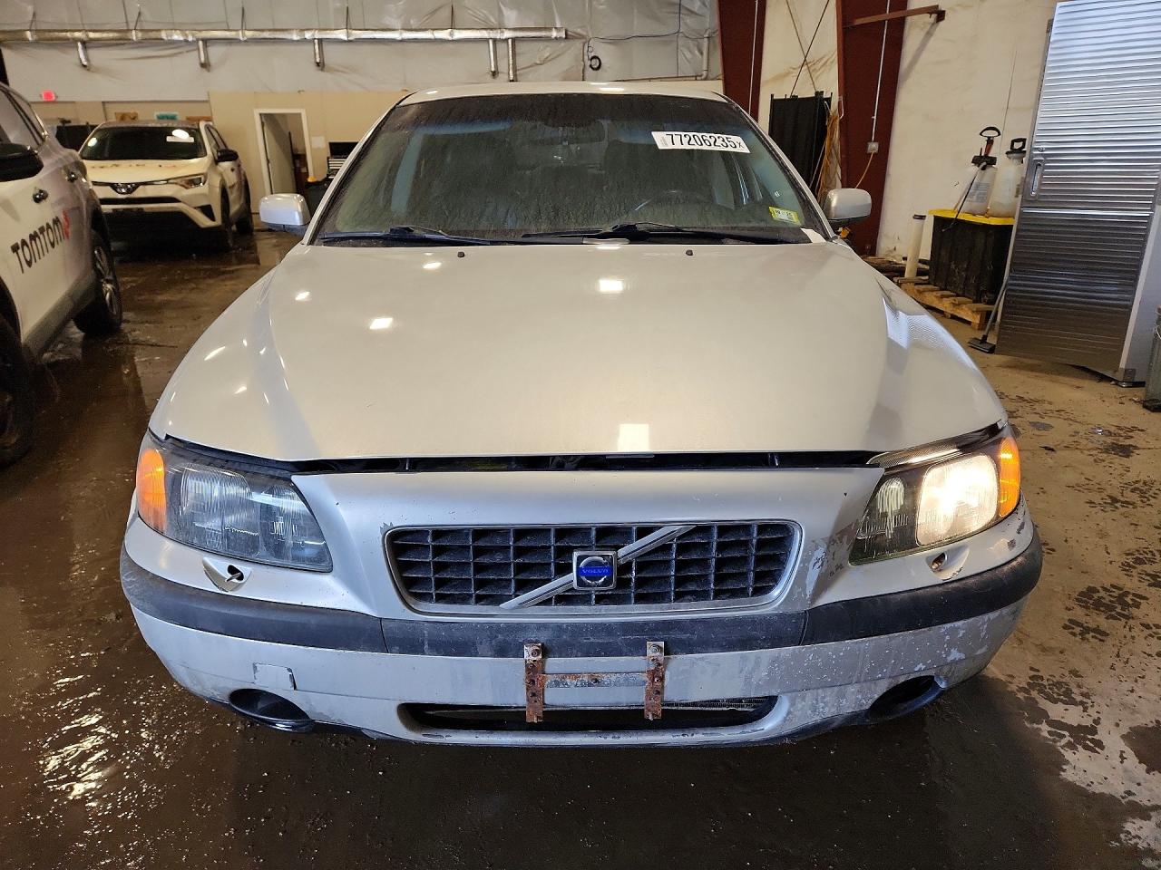2004 VOLVO S60
