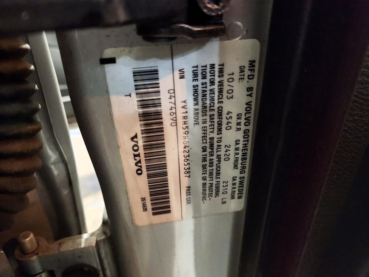 2004 VOLVO S60