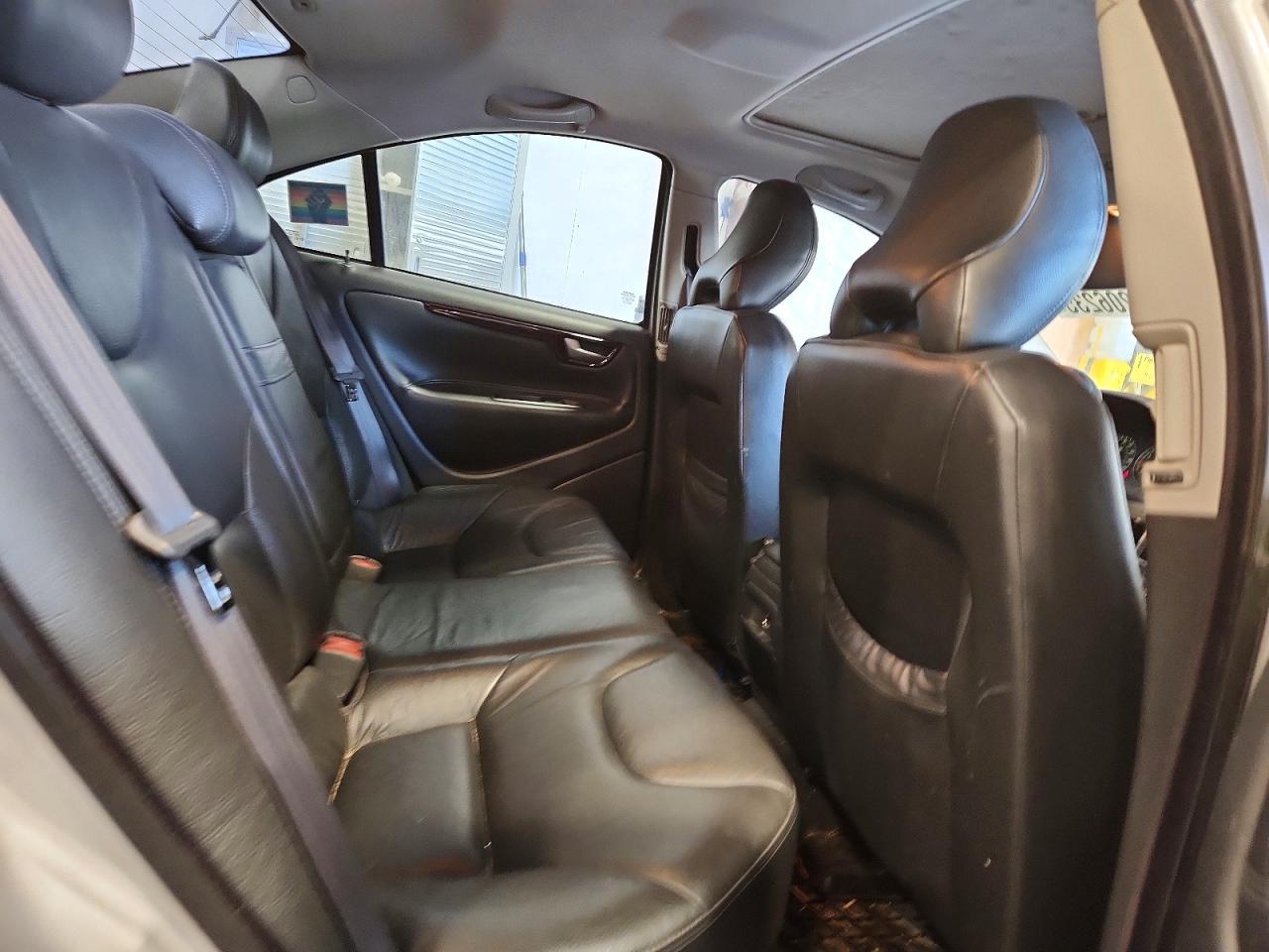 2004 VOLVO S60