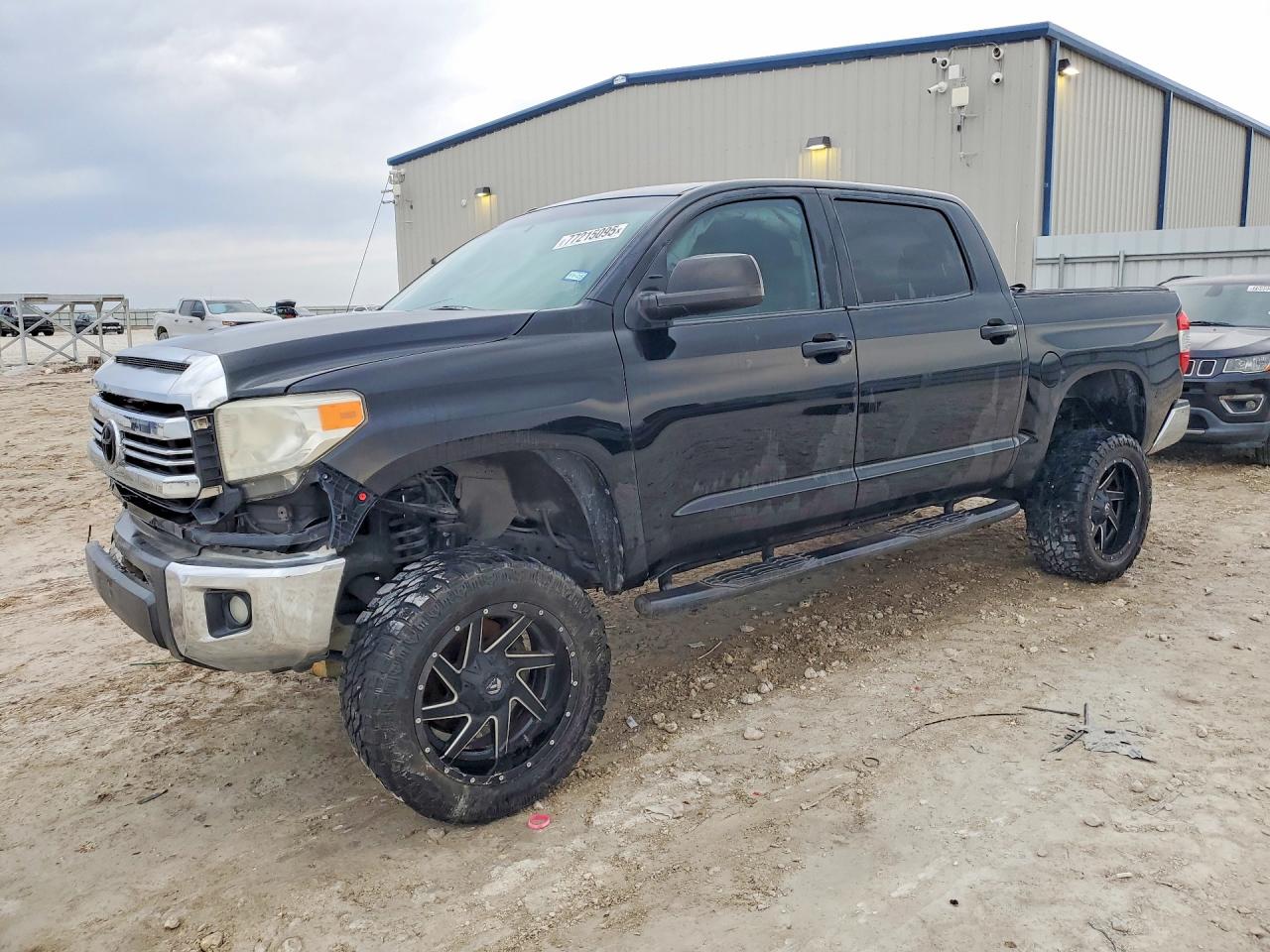 2016 TOYOTA TUNDRA