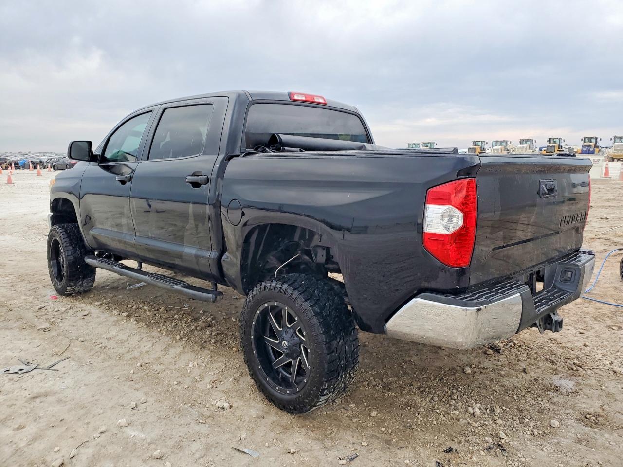 2016 TOYOTA TUNDRA