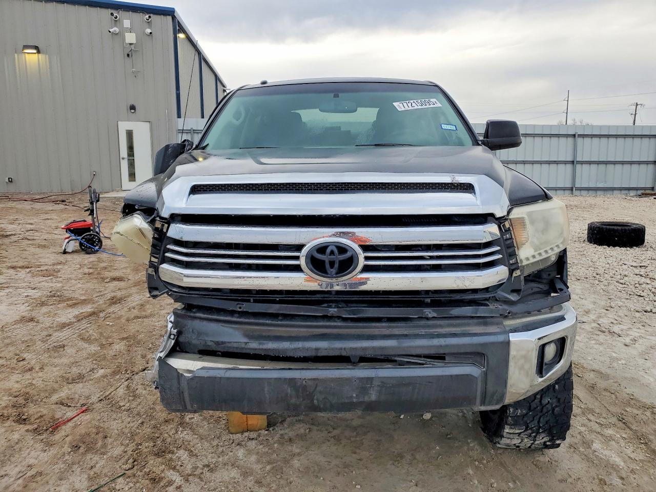 2016 TOYOTA TUNDRA