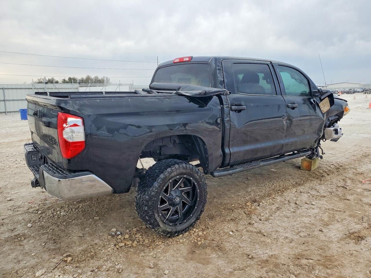 2016 TOYOTA TUNDRA