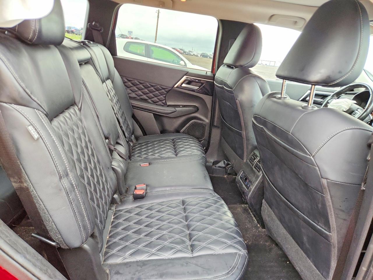 2024 MITSUBISHI OUTLANDER