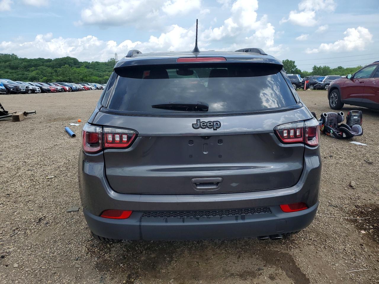 2022 JEEP COMPASS