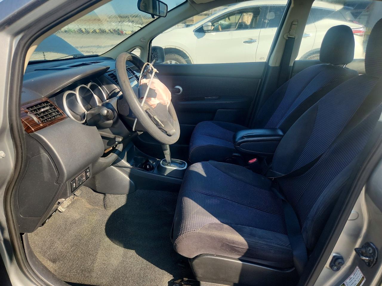 2011 NISSAN VERSA
