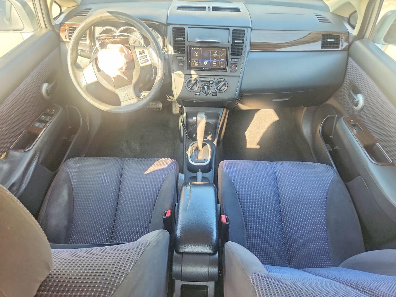 2011 NISSAN VERSA