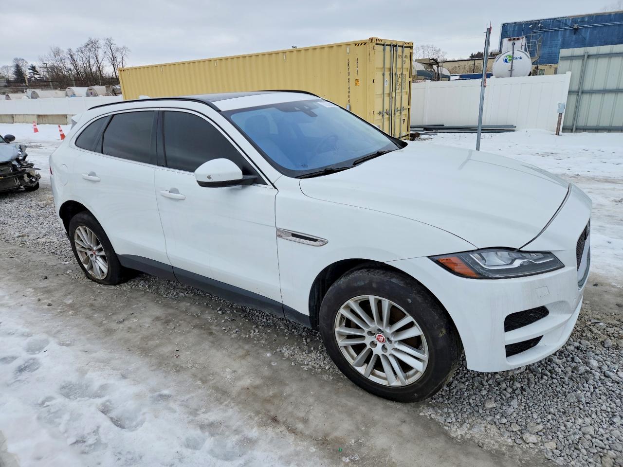 2017 JAGUAR F-PACE