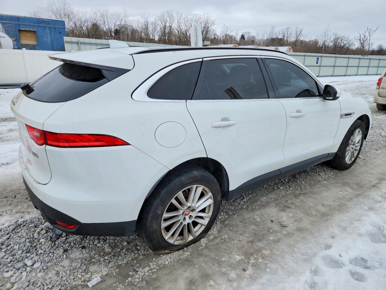 2017 JAGUAR F-PACE