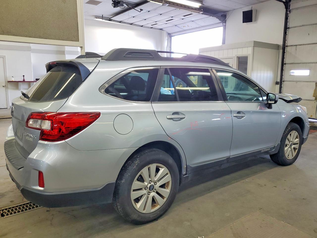 2017 SUBARU OUTBACK