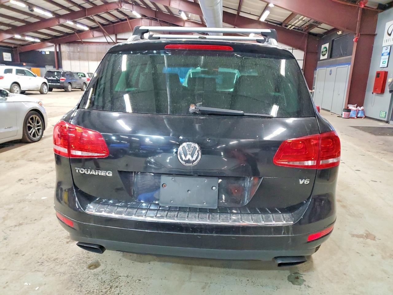 2013 VOLKSWAGEN TOUAREG