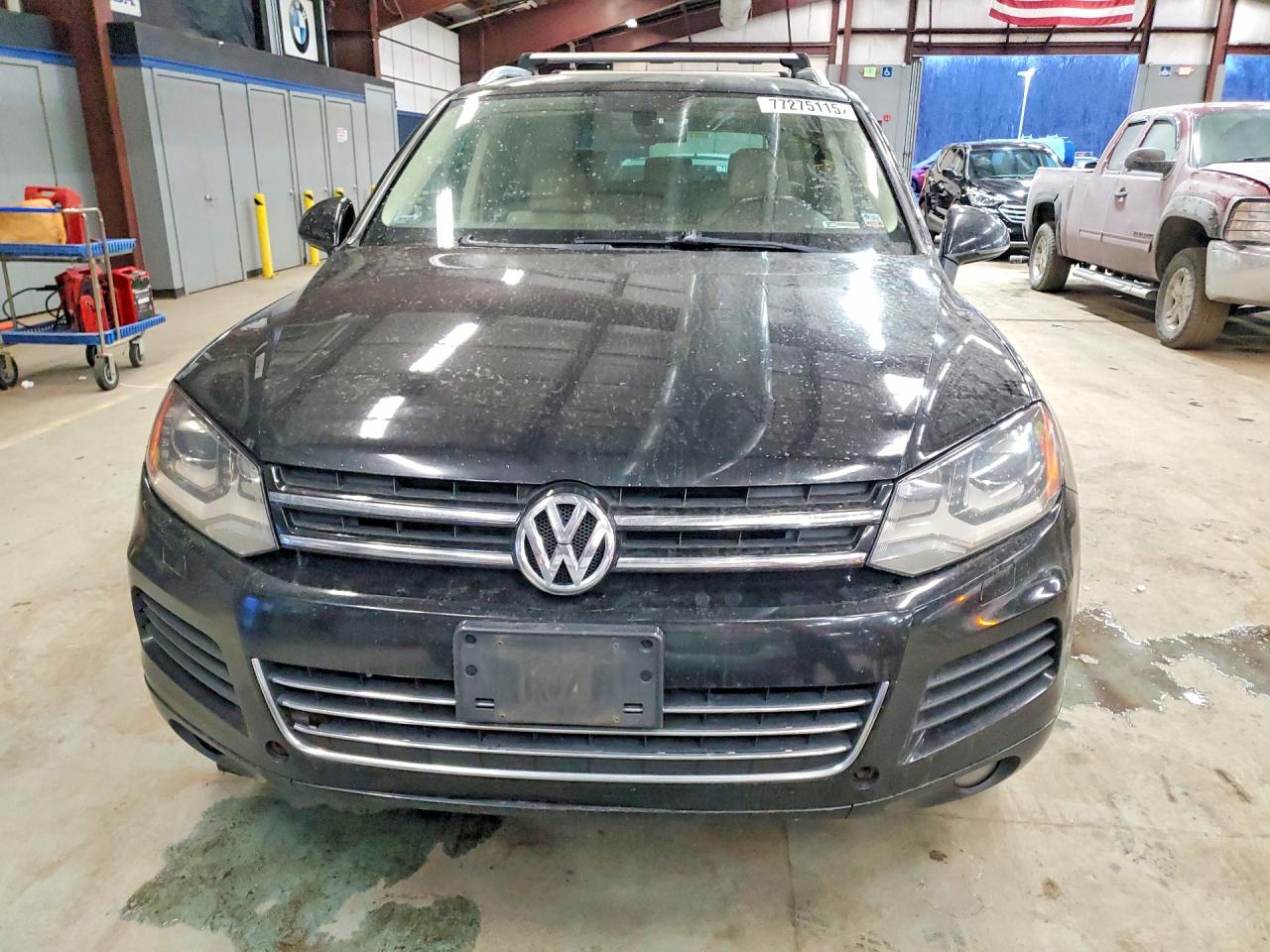 2013 VOLKSWAGEN TOUAREG