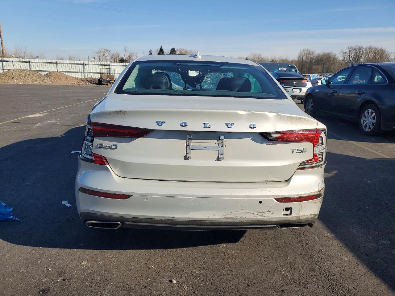 2019 VOLVO S60