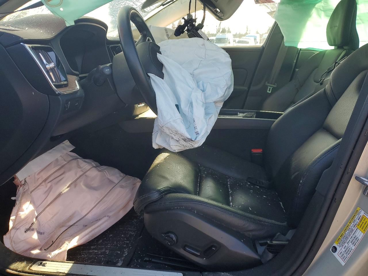 2019 VOLVO S60