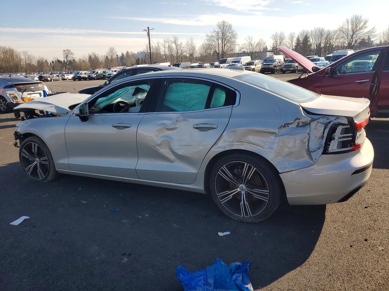 2019 VOLVO S60
