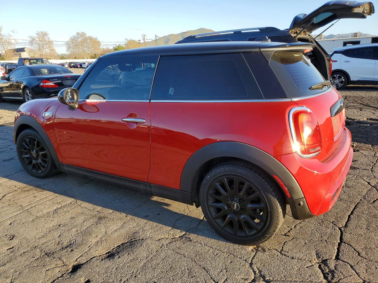 2017 MINI COOPER