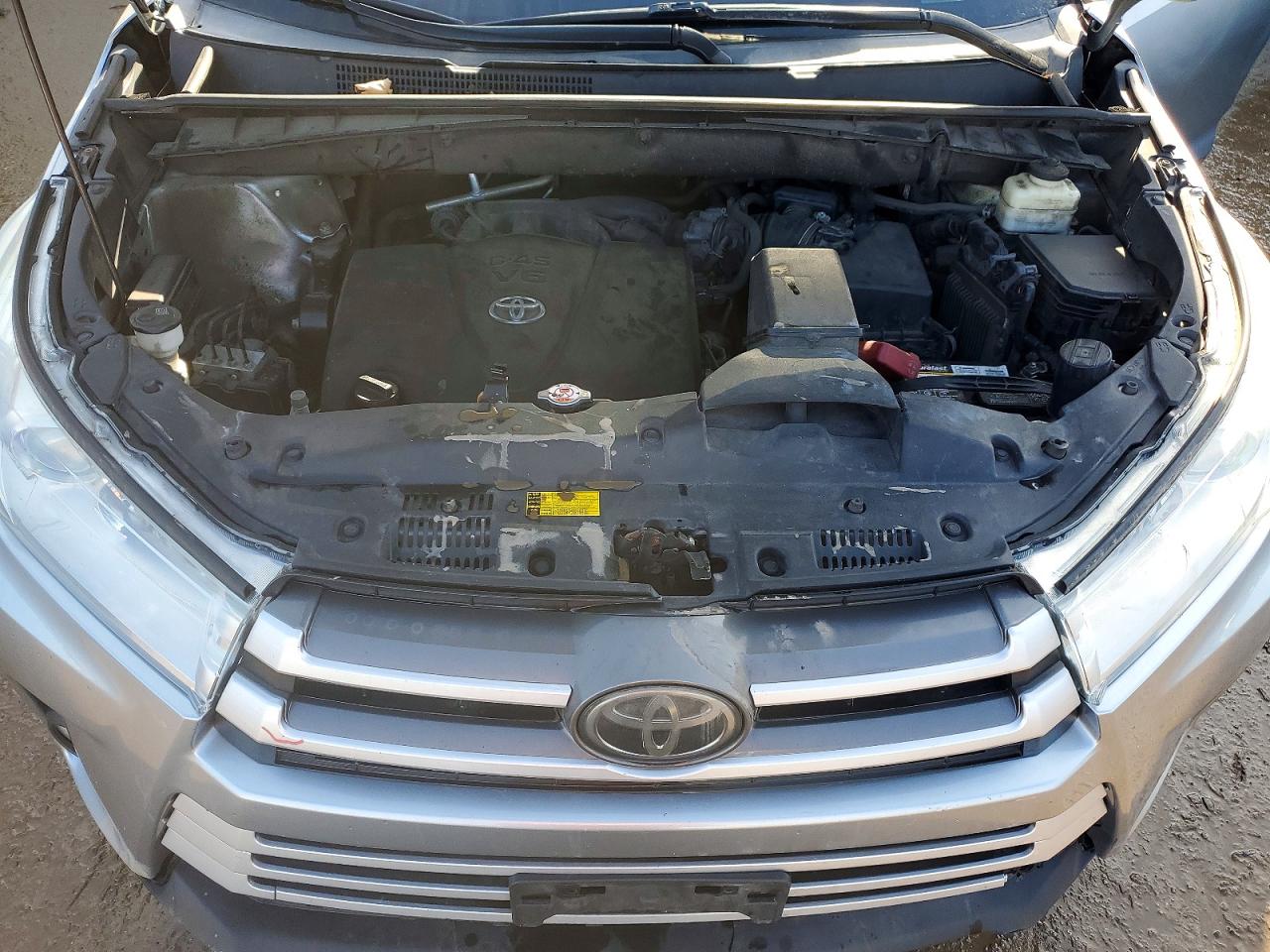 2018 TOYOTA HIGHLANDER