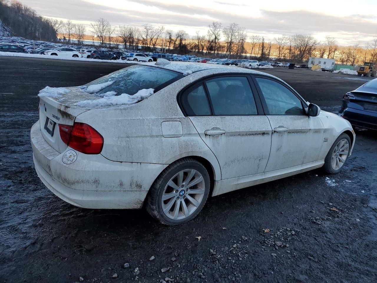 2011 BMW 3 SERIES