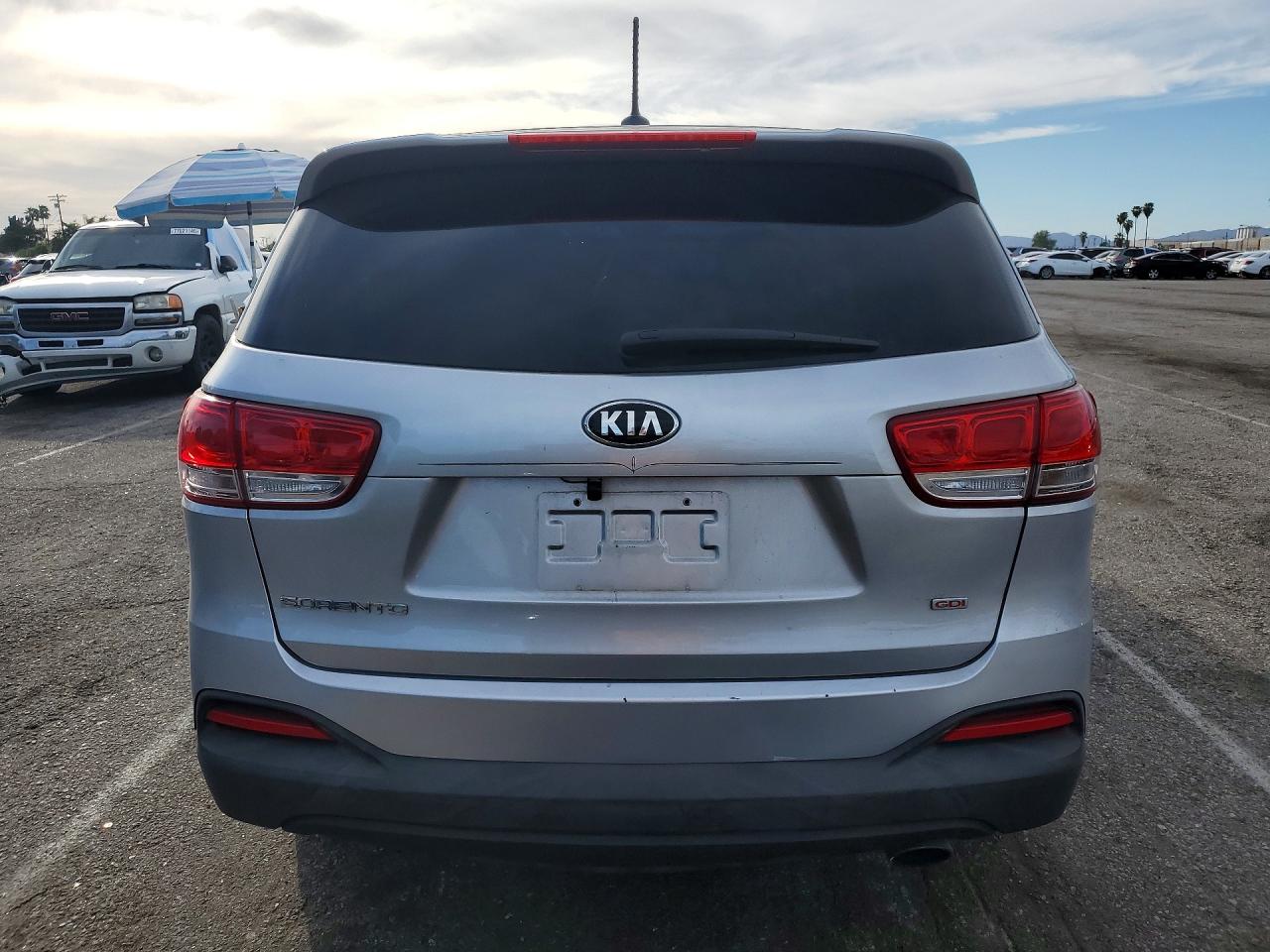 2016 KIA SORENTO