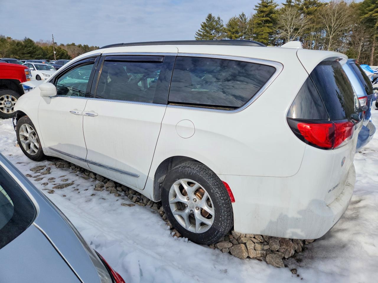 2017 CHRYSLER PACIFICA