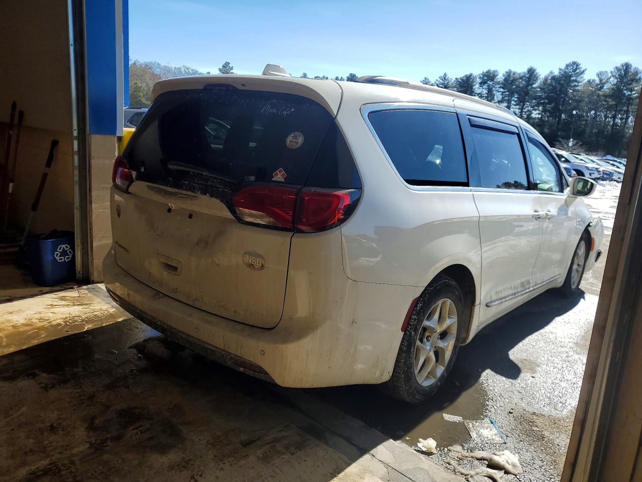 2017 CHRYSLER PACIFICA
