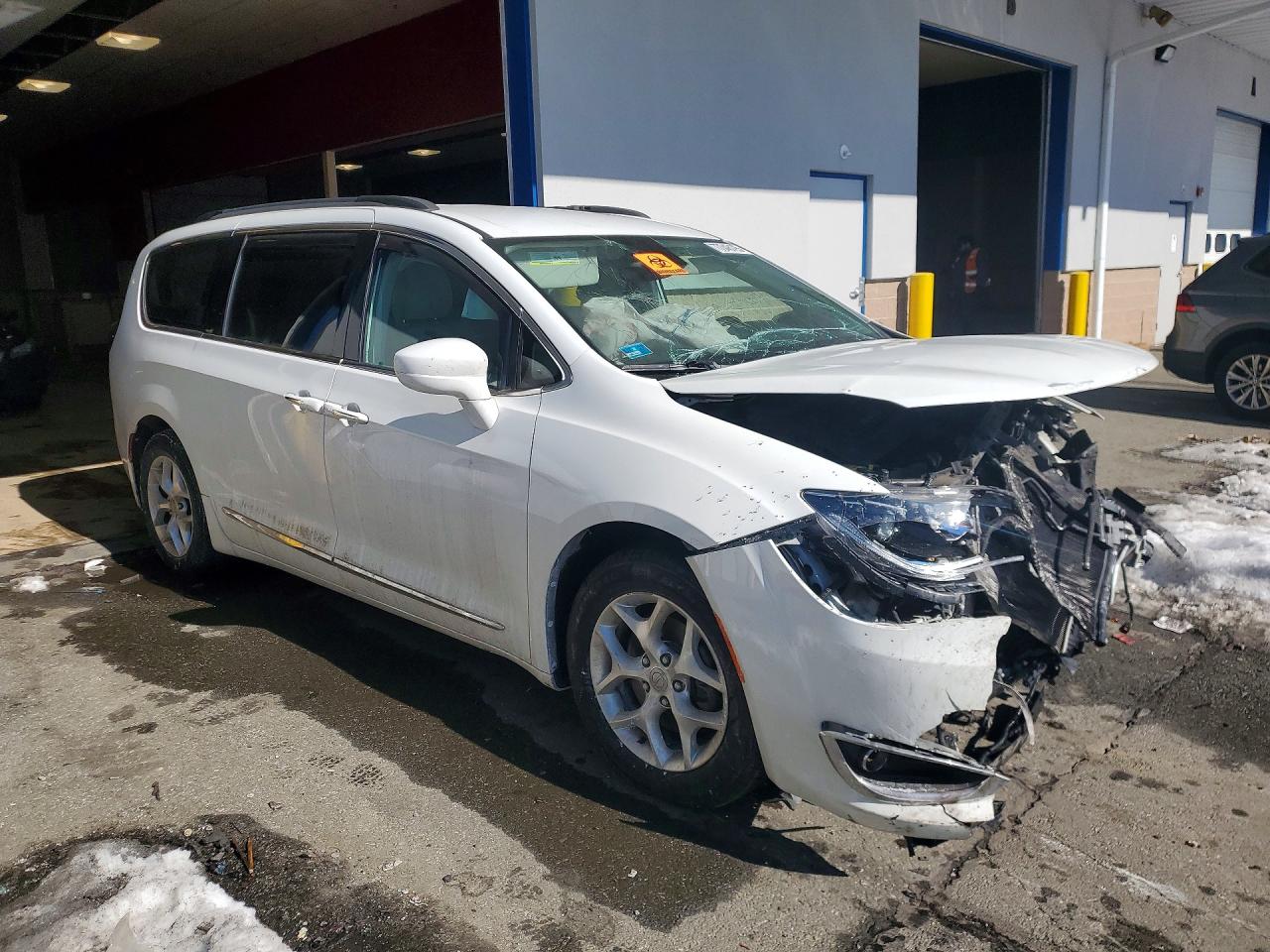 2017 CHRYSLER PACIFICA