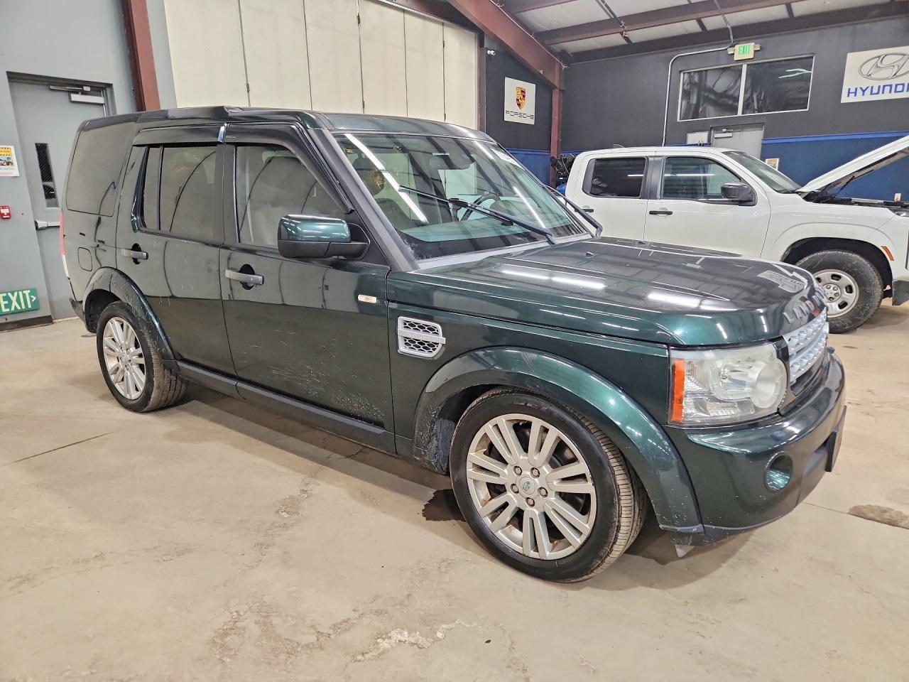 2011 LAND ROVER LR4