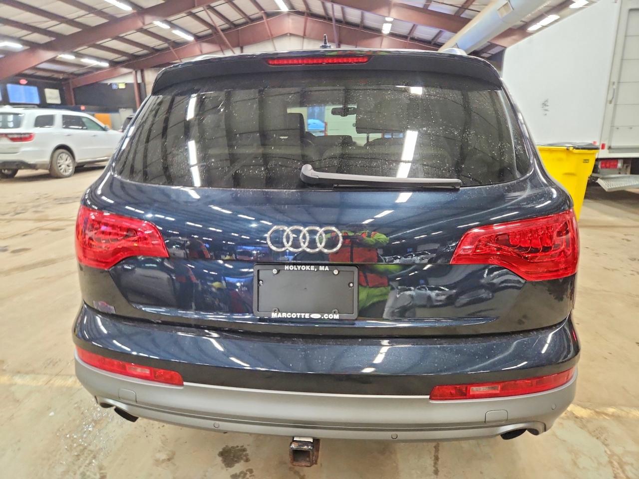 2011 AUDI Q7