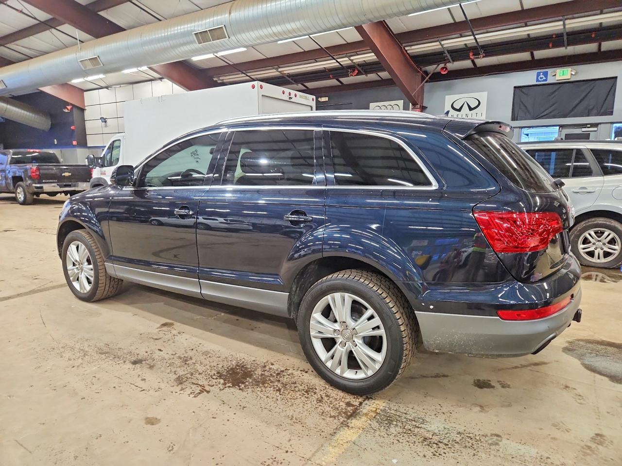 2011 AUDI Q7