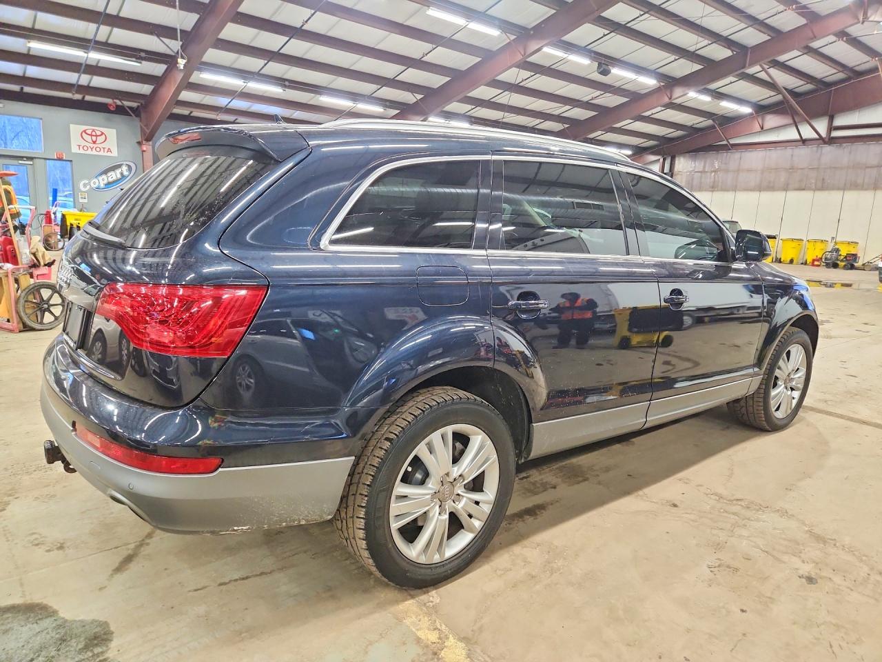 2011 AUDI Q7