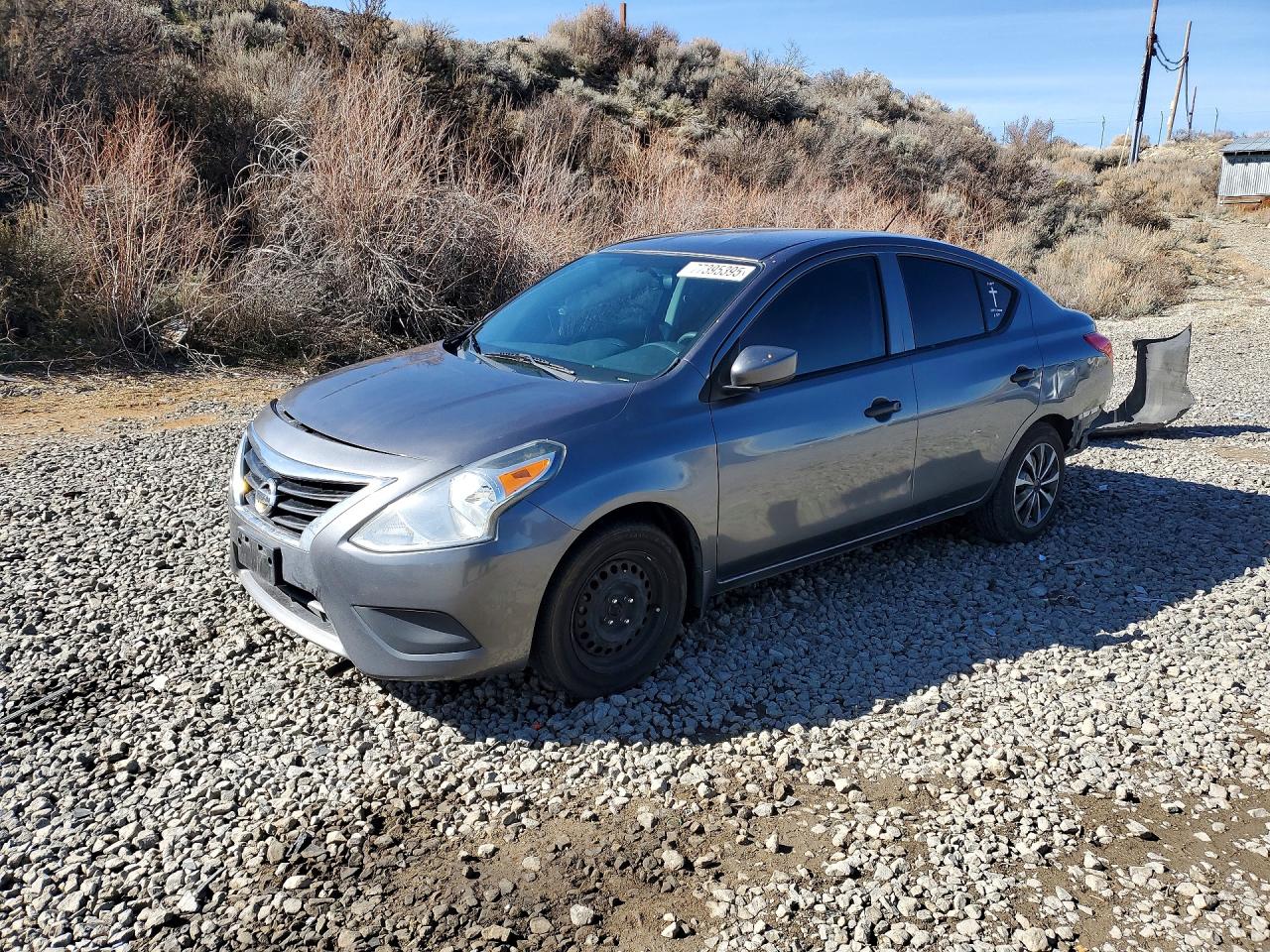 2017 NISSAN VERSA