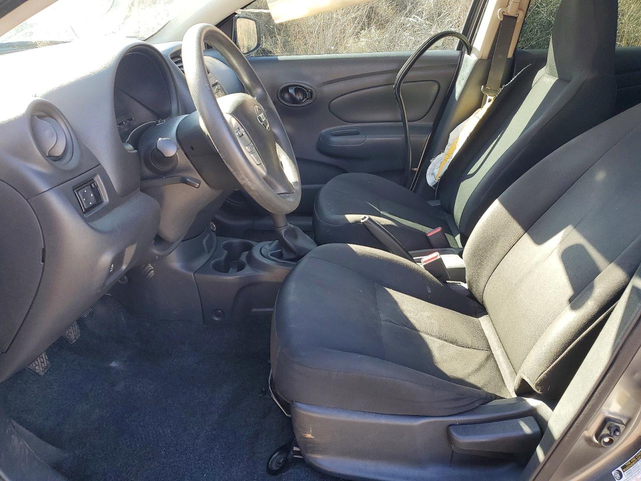 2017 NISSAN VERSA